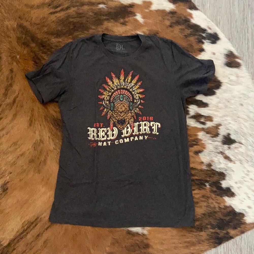 Red Dirt Hat Company tee